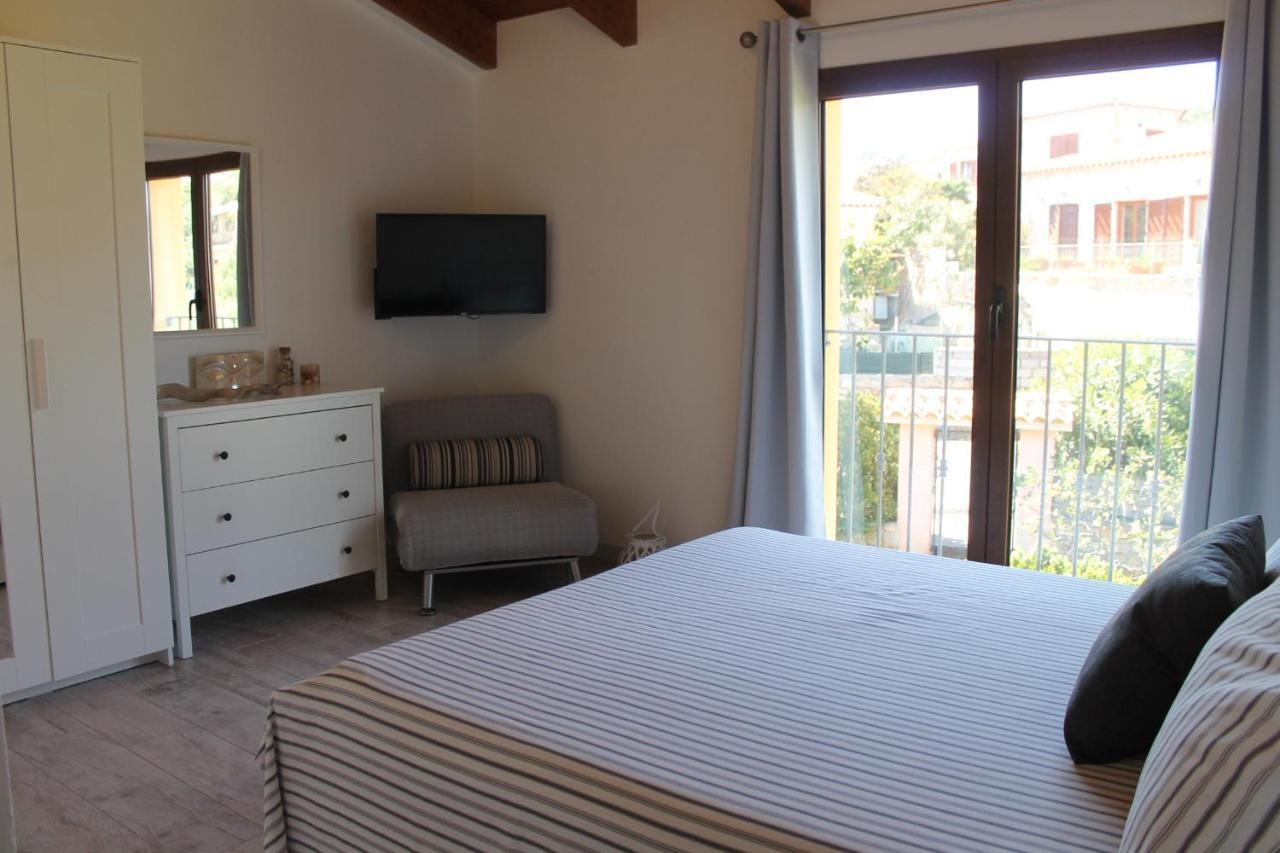 B&B U Punenti La Maddalena  Ngoại thất bức ảnh